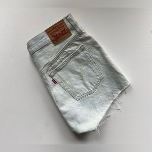 Levi 501 High Waisted Jean Shorts Size 29 Light Washed
